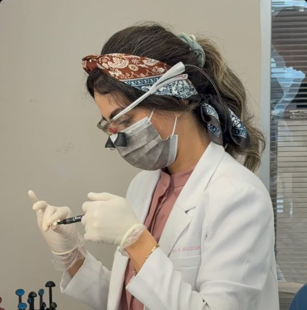 لمینت دندان چیست ؟ 2 دکتر لمینت دندان در کرج